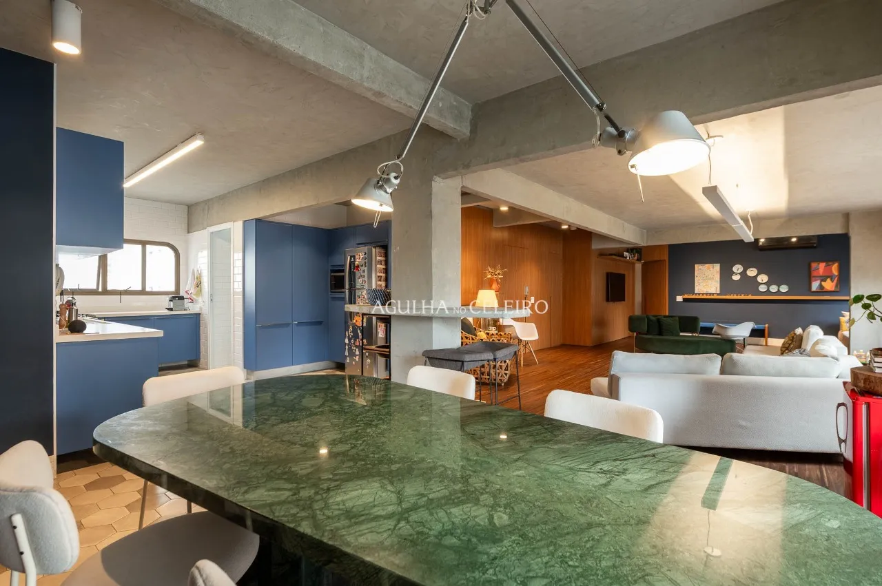 Apartamento Totalmente Reformado em Moema. – 21483