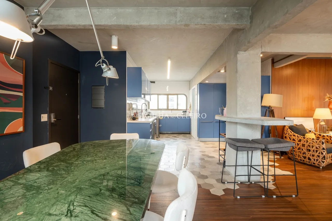 Apartamento Totalmente Reformado em Moema. – 21483