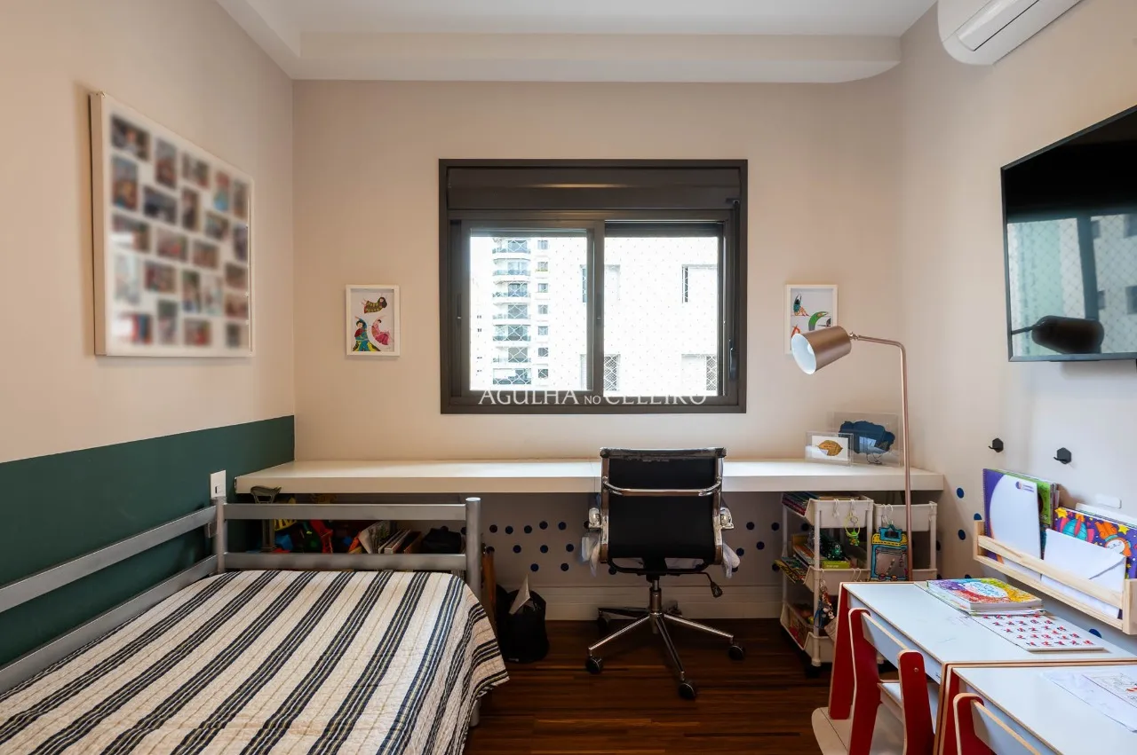 Apartamento Totalmente Reformado em Moema. – 21483