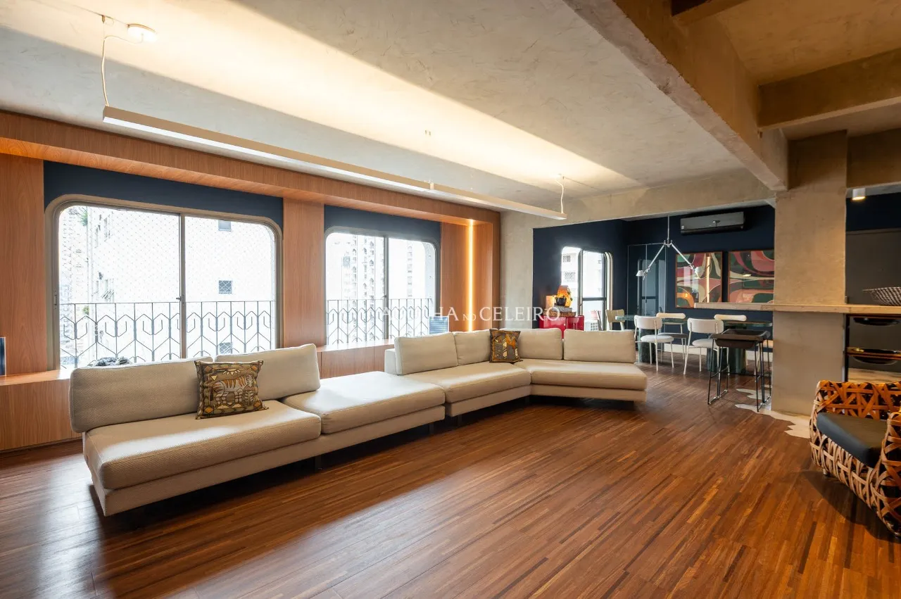 Apartamento Totalmente Reformado em Moema. – 21483
