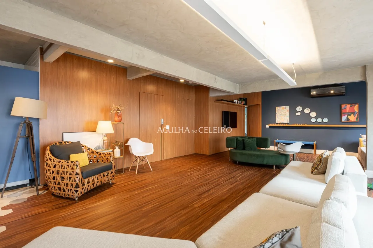 Apartamento Totalmente Reformado em Moema. – 21483