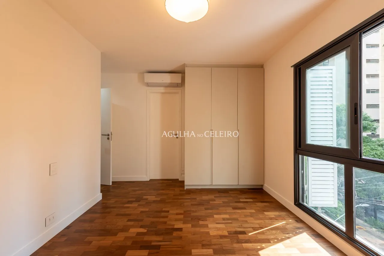 Apartamento totalmente reformado à venda no Jardim América – 21508