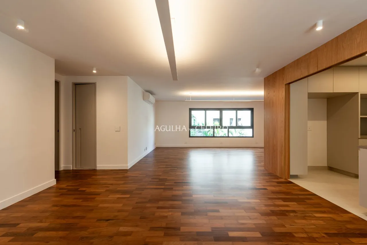 Apartamento totalmente reformado à venda no Jardim América – 21508