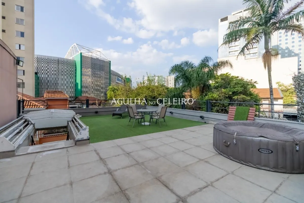 Casa de vila moderna com design arquitetônico único. – 21519