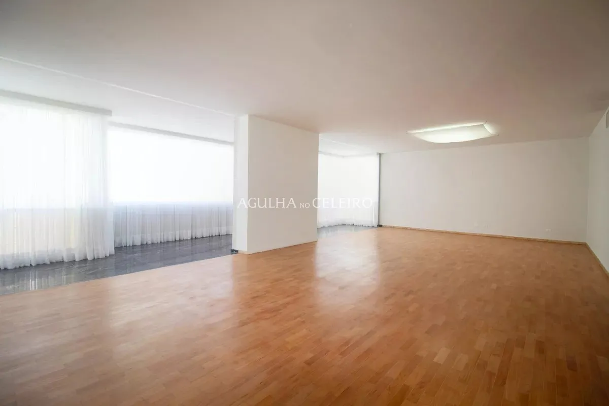 Apartamento exclusivo com vista panorâmica em endereço nobre. – 21539