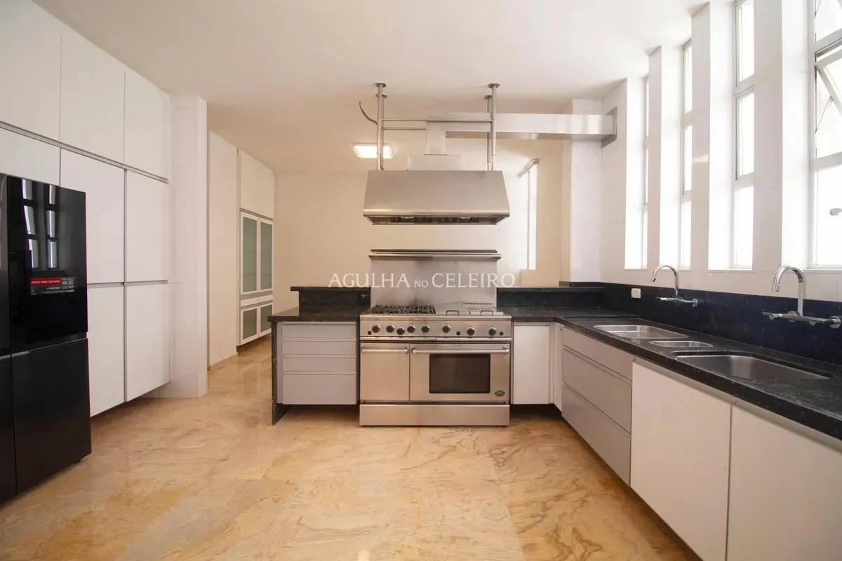 Apartamento exclusivo com vista panorâmica em endereço nobre. – 21539