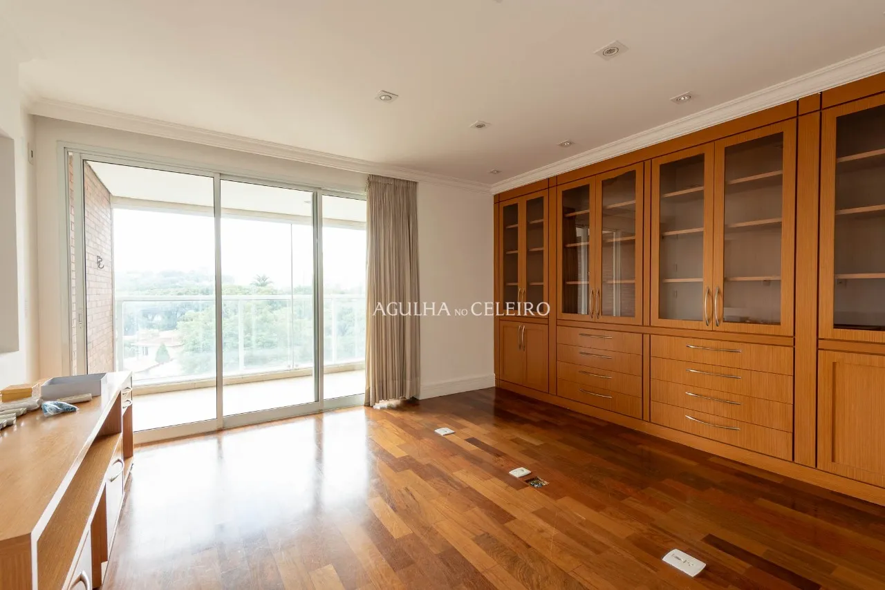 Apto em condomínio com quadra de tenis para locação em Alto de Pinheiros – 21550