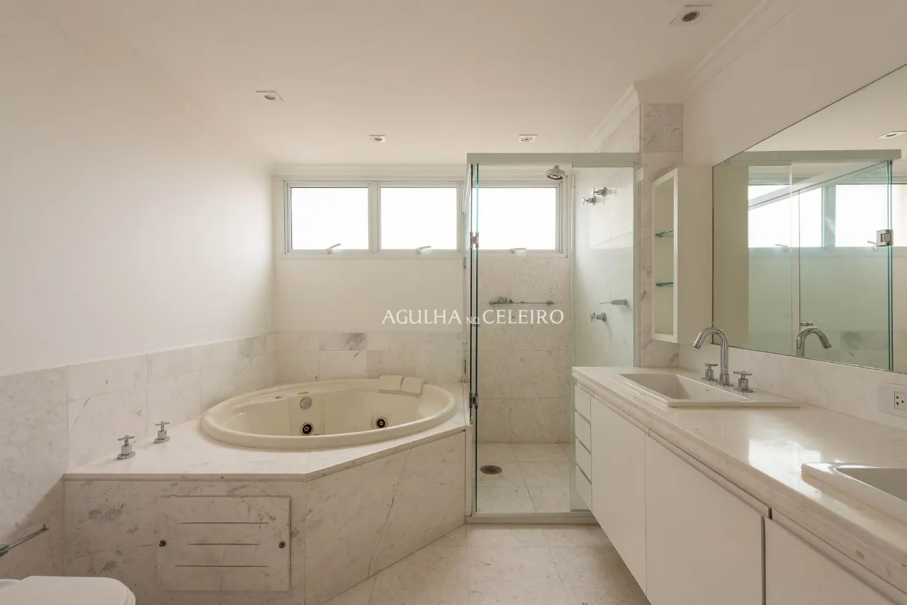 Apto em condomínio com quadra de tenis para locação em Alto de Pinheiros – 21550