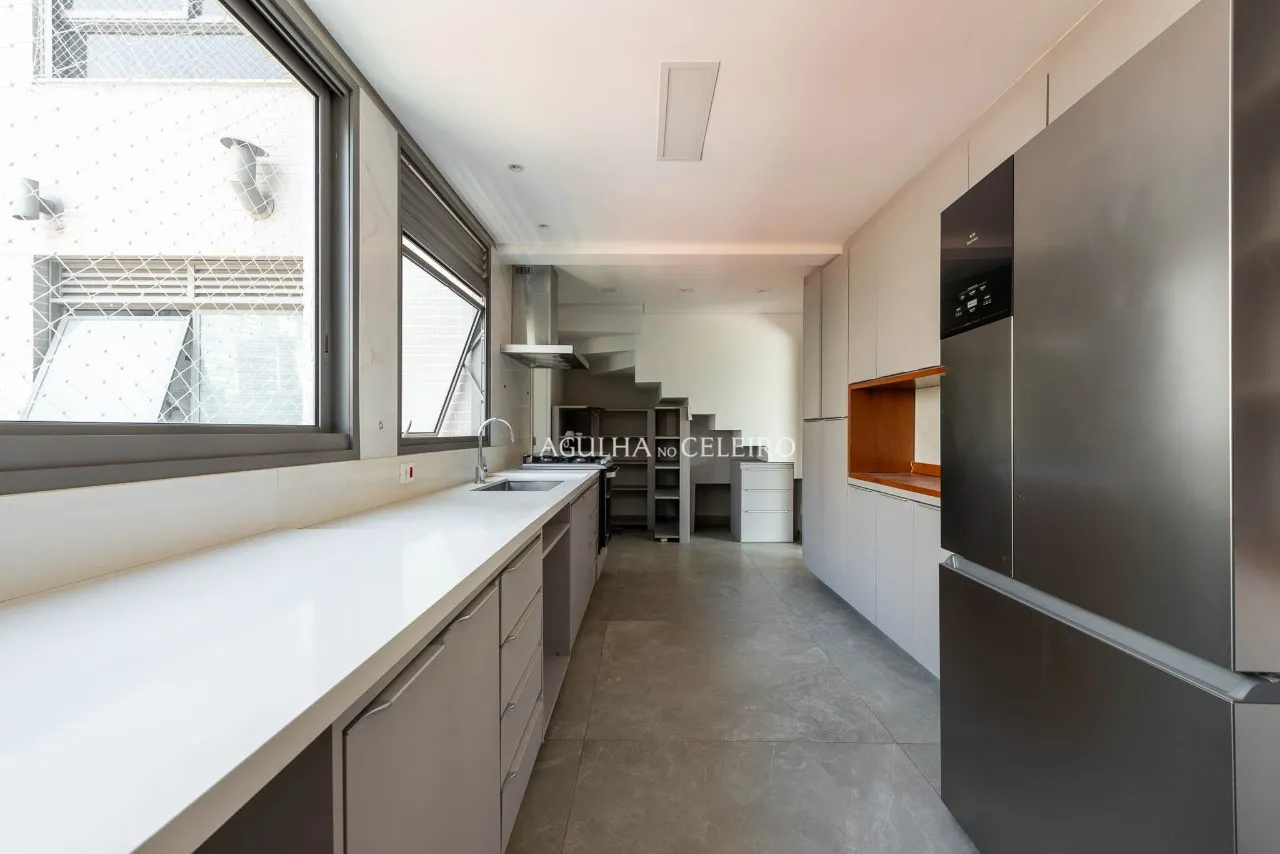 Arquitetura contemporânea e localização privilegiada em Moema. – 21558