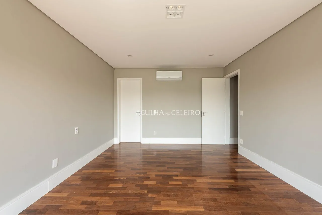 Arquitetura contemporânea e localização privilegiada em Moema. – 21558