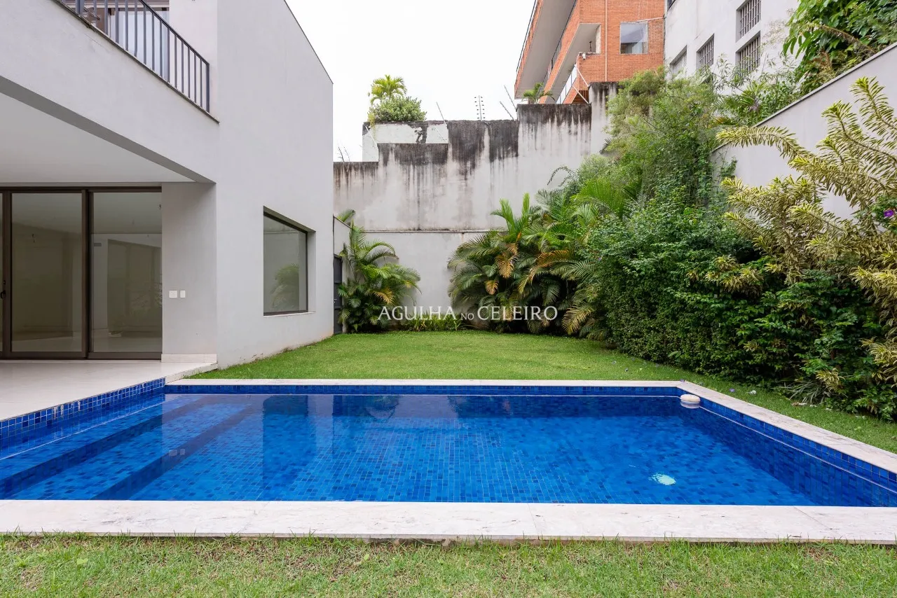 Casa moderna à venda no Jardim Guedala. – 21566