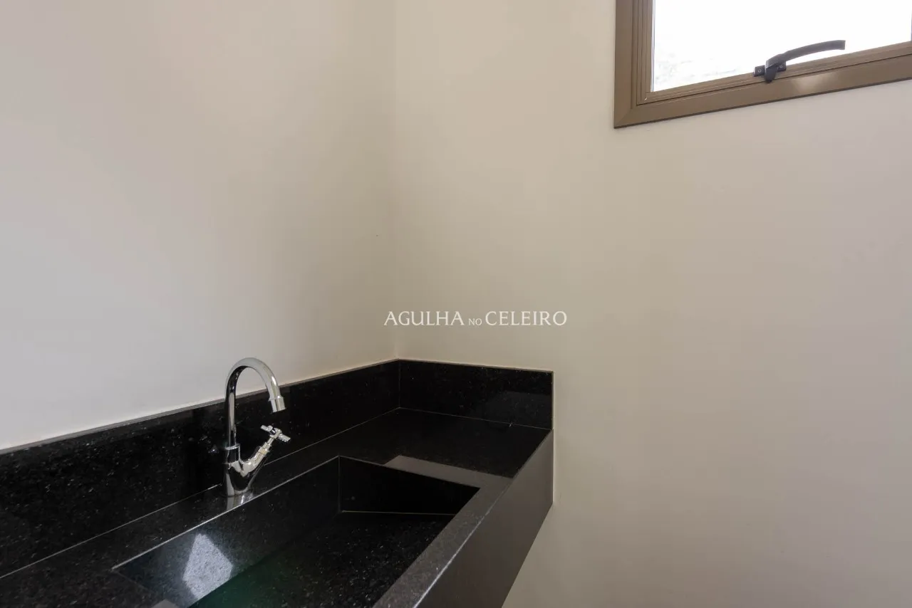 Casa moderna à venda no Jardim Guedala. – 21566