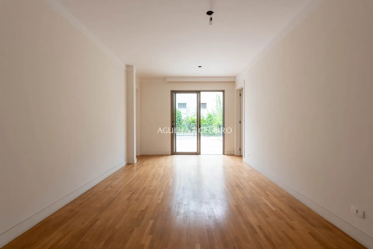 Casa moderna à venda no Jardim Guedala. – 21566