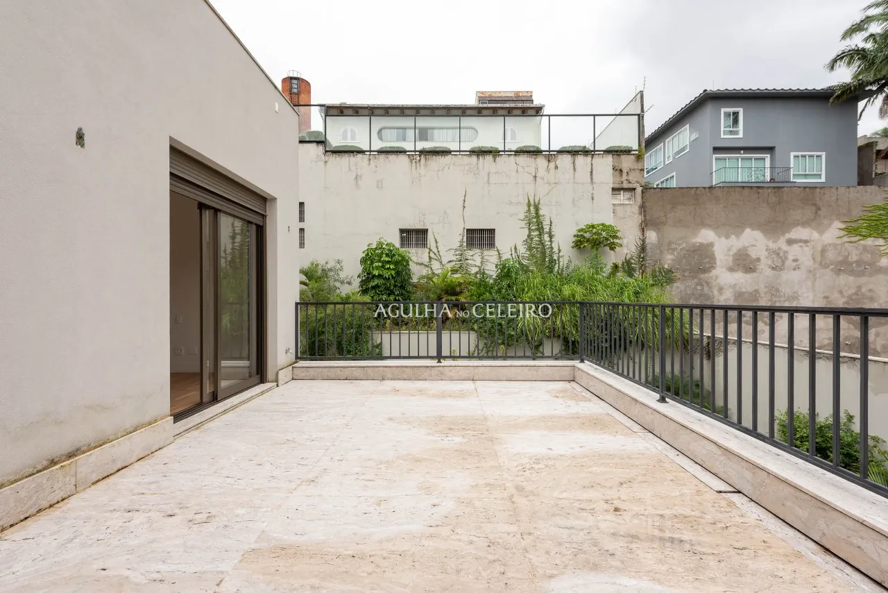 Casa moderna à venda no Jardim Guedala. – 21566