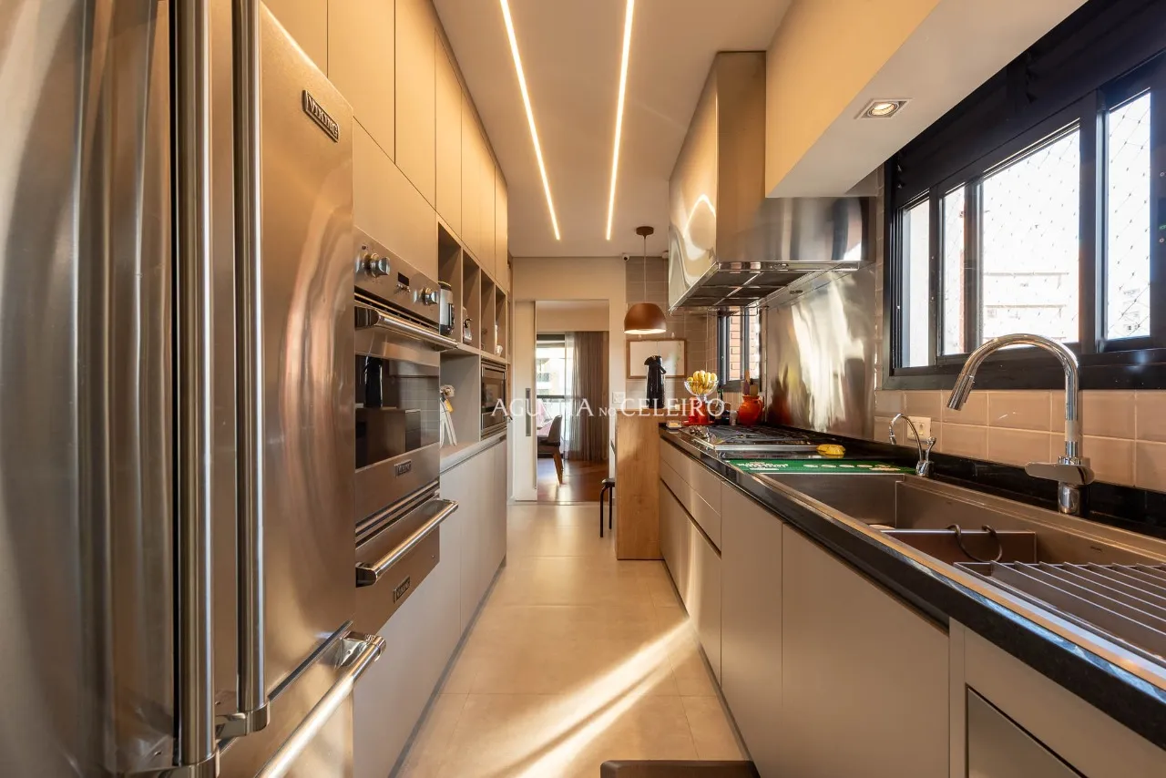 Apartamento perto da Móbile com 3 suítes à venda em Moema – 21577
