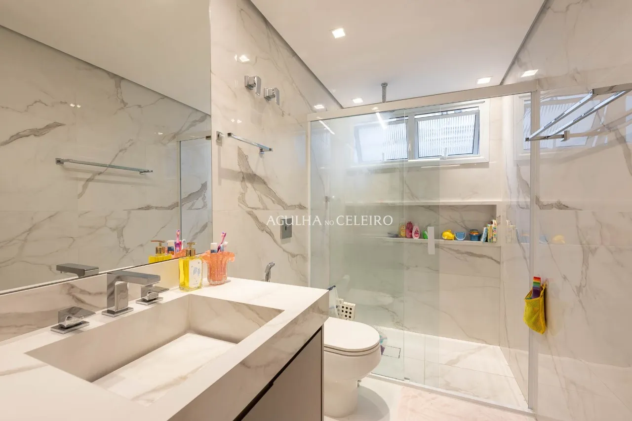 Apartamento reformado na melhor quadra do Jardim América. Para se apaixonar! – 21612