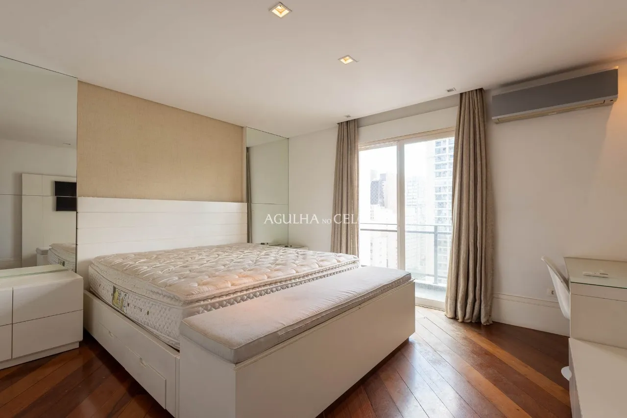 Apartamento duplex à venda no Jardim Paulista – 21621