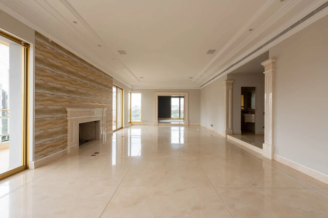 Apartamento impecável e reformado com vista permanente para o Parque. – 21625