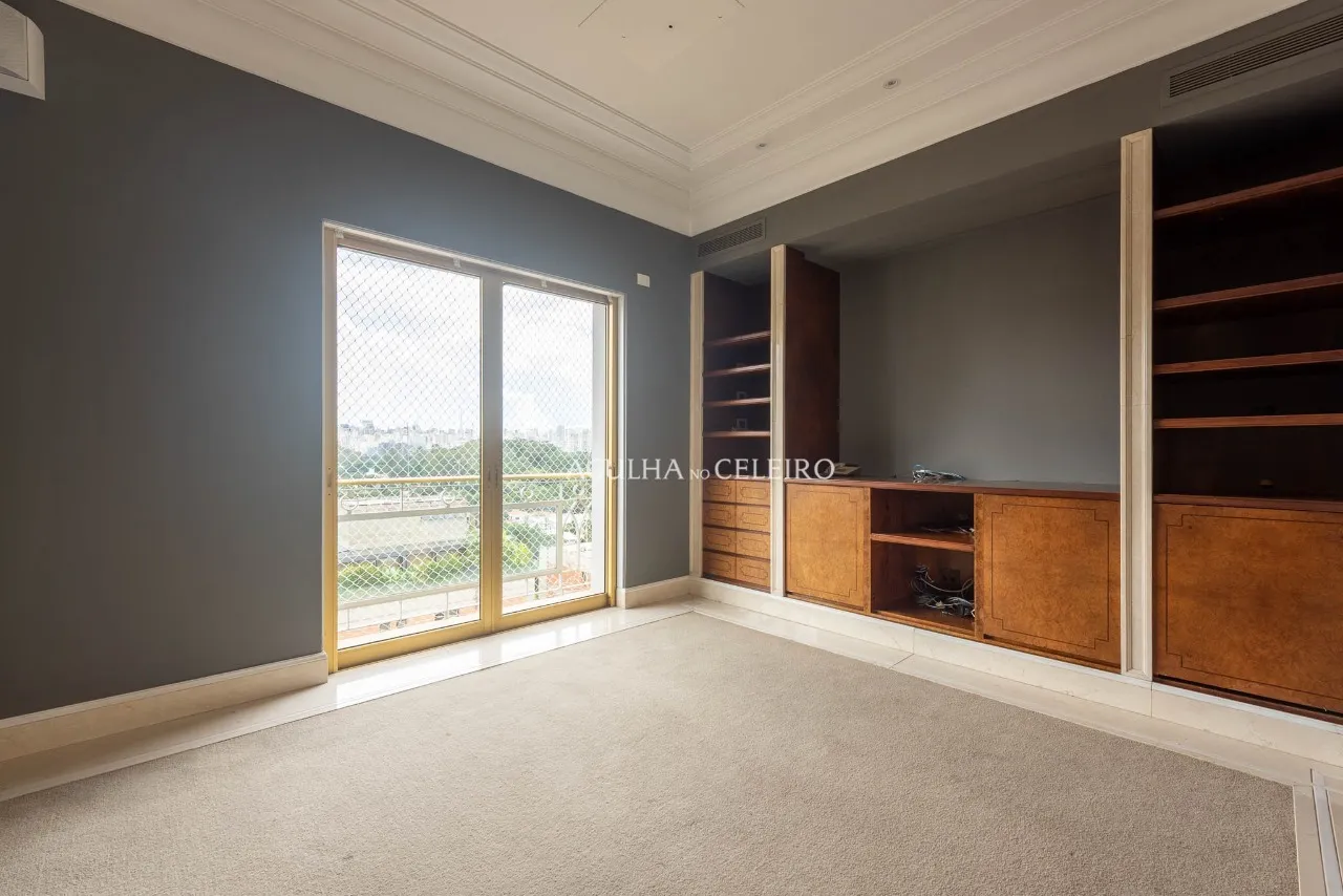 Apartamento impecável e reformado com vista permanente para o Parque. – 21625