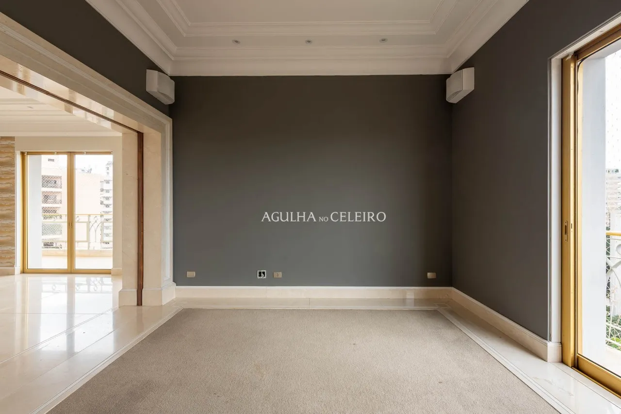 Apartamento impecável e reformado com vista permanente para o Parque. – 21625