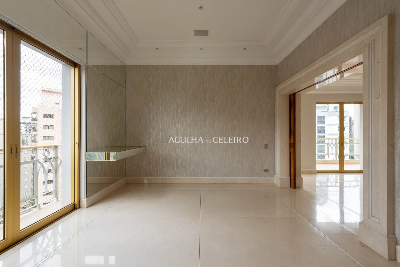 Apartamento impecável e reformado com vista permanente para o Parque. – 21625