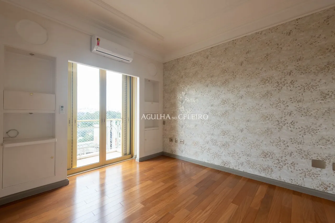 Apartamento impecável e reformado com vista permanente para o Parque. – 21625