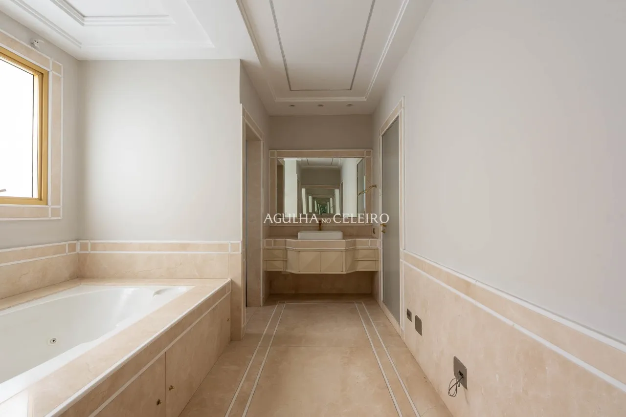 Apartamento impecável e reformado com vista permanente para o Parque. – 21625