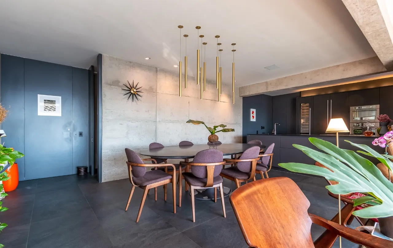 Viva nas alturas com muito conforte e elegância em apartamento mobiliado. – 21627