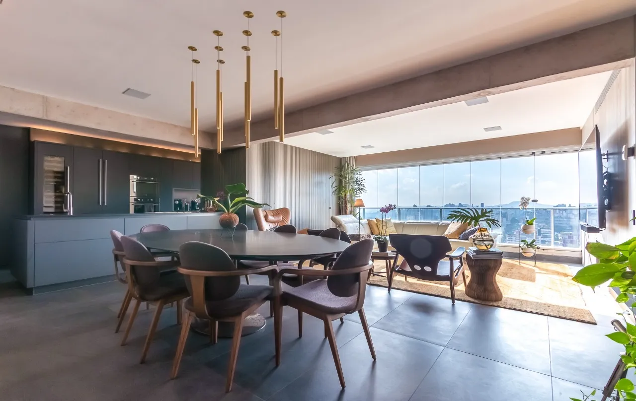 Viva nas alturas com muito conforte e elegância em apartamento mobiliado. – 21627