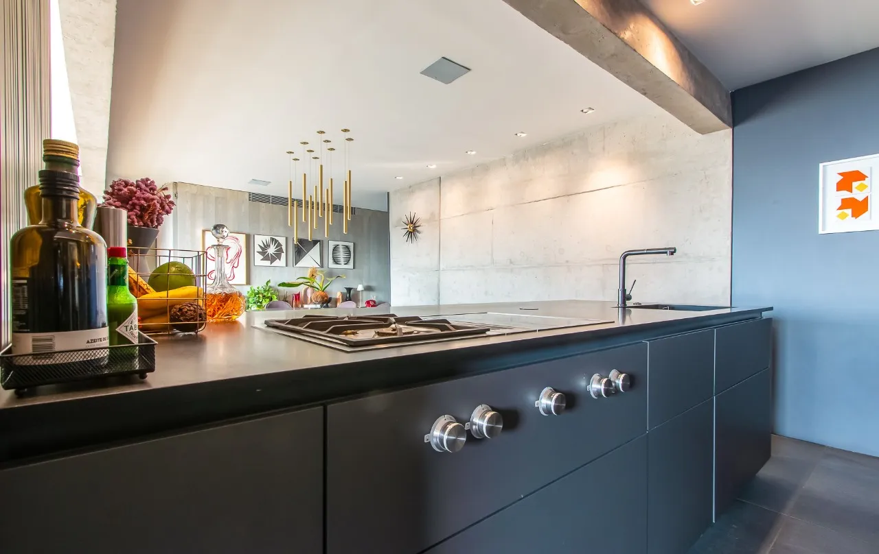 Viva nas alturas com muito conforte e elegância em apartamento mobiliado. – 21627