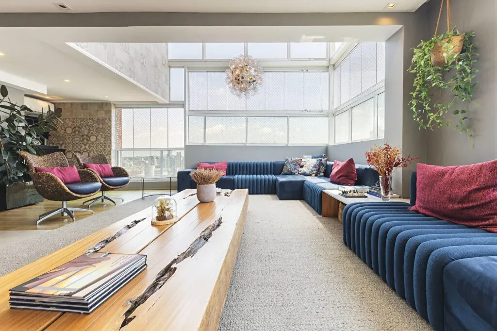 Cobertura Ampla e Envidraçada com Vista Cinematográfica – 21652