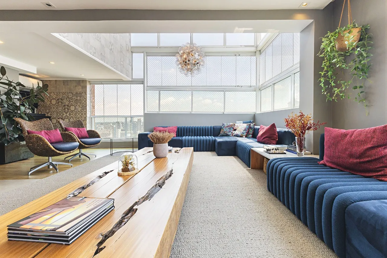 Cobertura Ampla e Envidraçada com Vista Cinematográfica – 21652