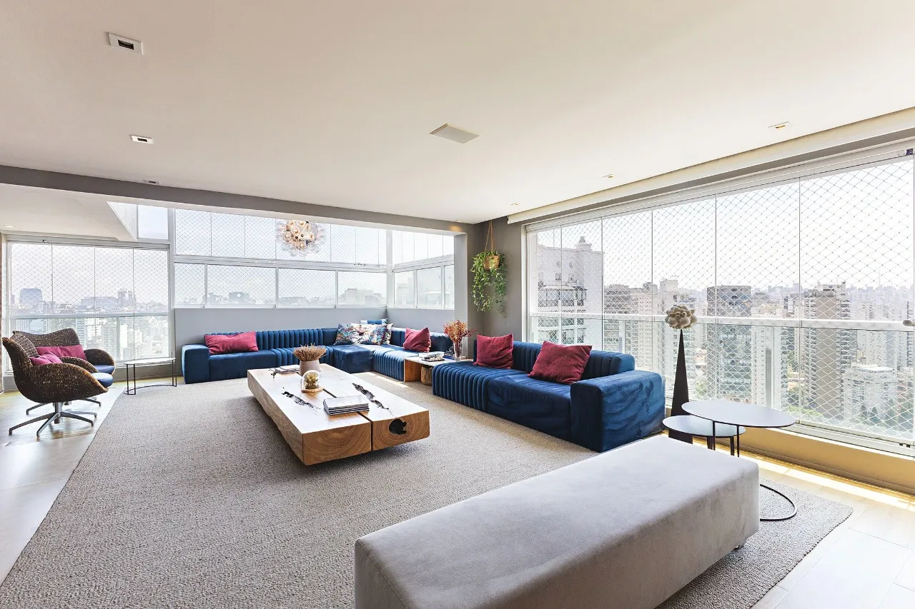 Cobertura Ampla e Envidraçada com Vista Cinematográfica – 21652