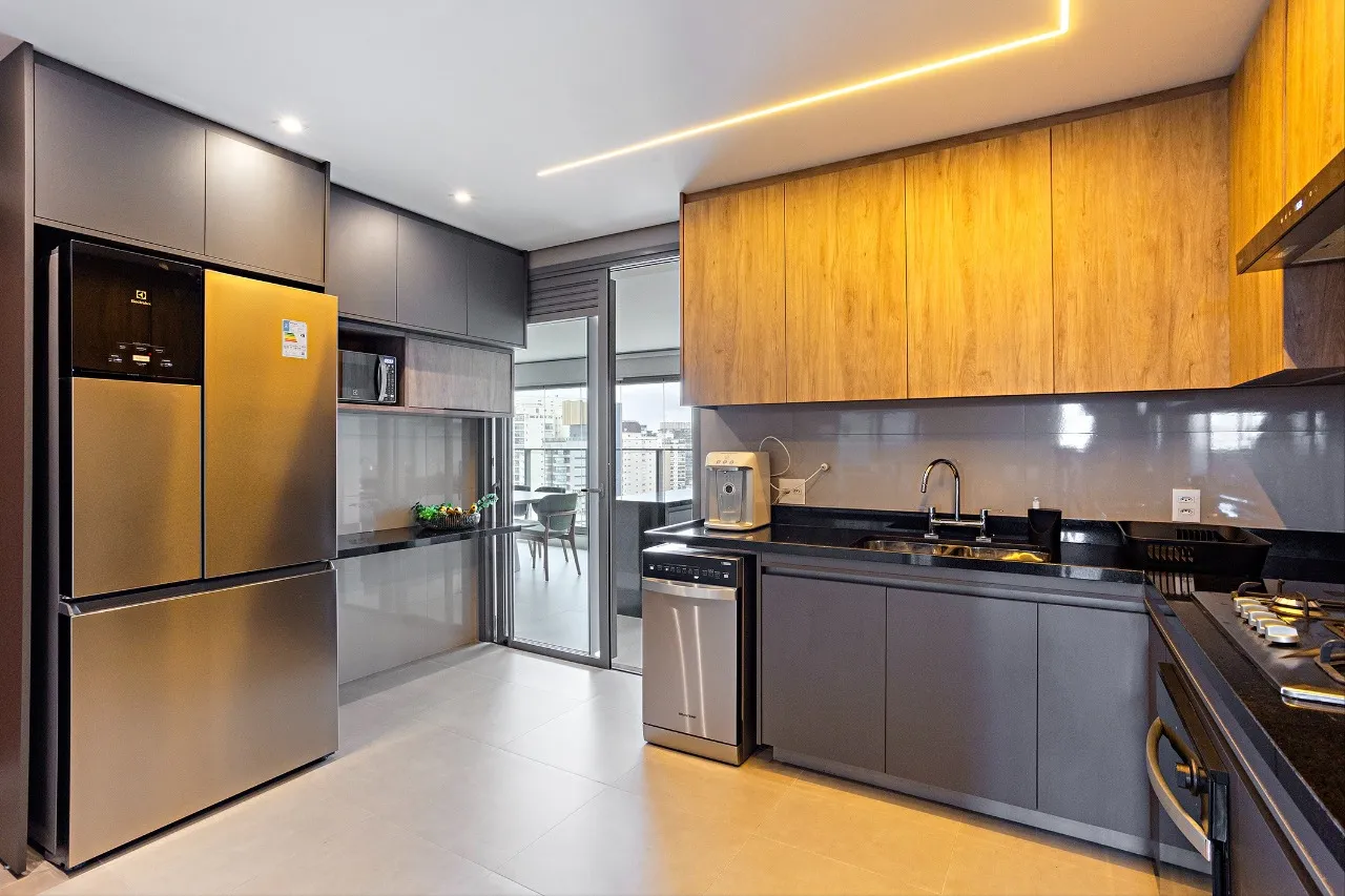 Apartamento mobiliado com vista para o skyline e marcenaria Kitchens – 21655