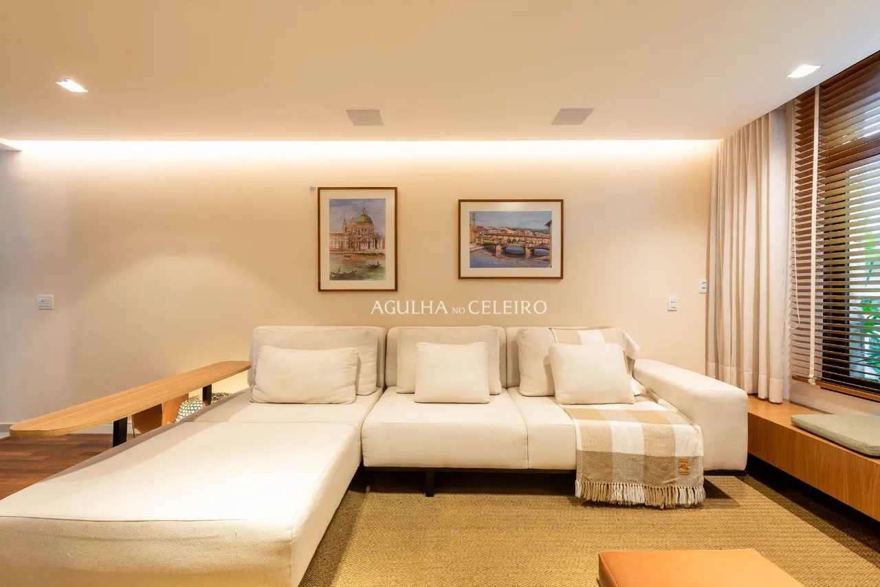 Casa localizada em rua tranquila à venda no Alto de Pinheiros – 9204