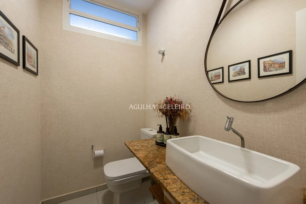 Casa localizada em rua tranquila à venda no Alto de Pinheiros – 9204