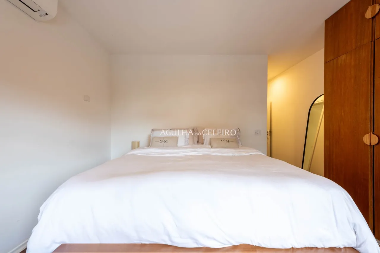 Casa localizada em rua tranquila à venda no Alto de Pinheiros – 9204