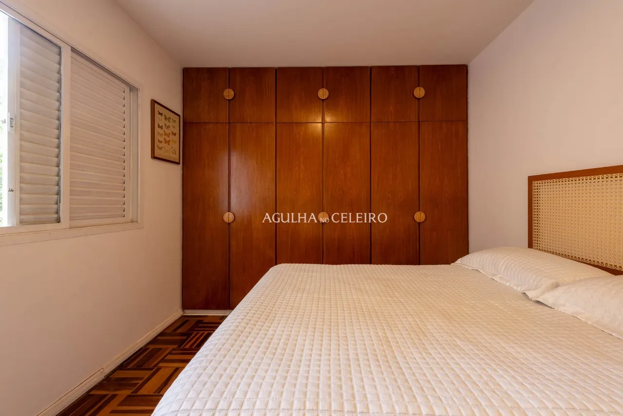 Casa localizada em rua tranquila à venda no Alto de Pinheiros – 9204