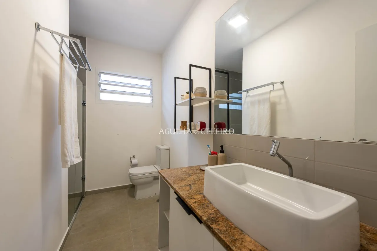 Casa localizada em rua tranquila à venda no Alto de Pinheiros – 9204