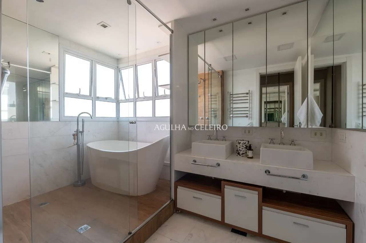 Apartamento em localização privilegiada do Baixo Pinheiros para venda. – 9613