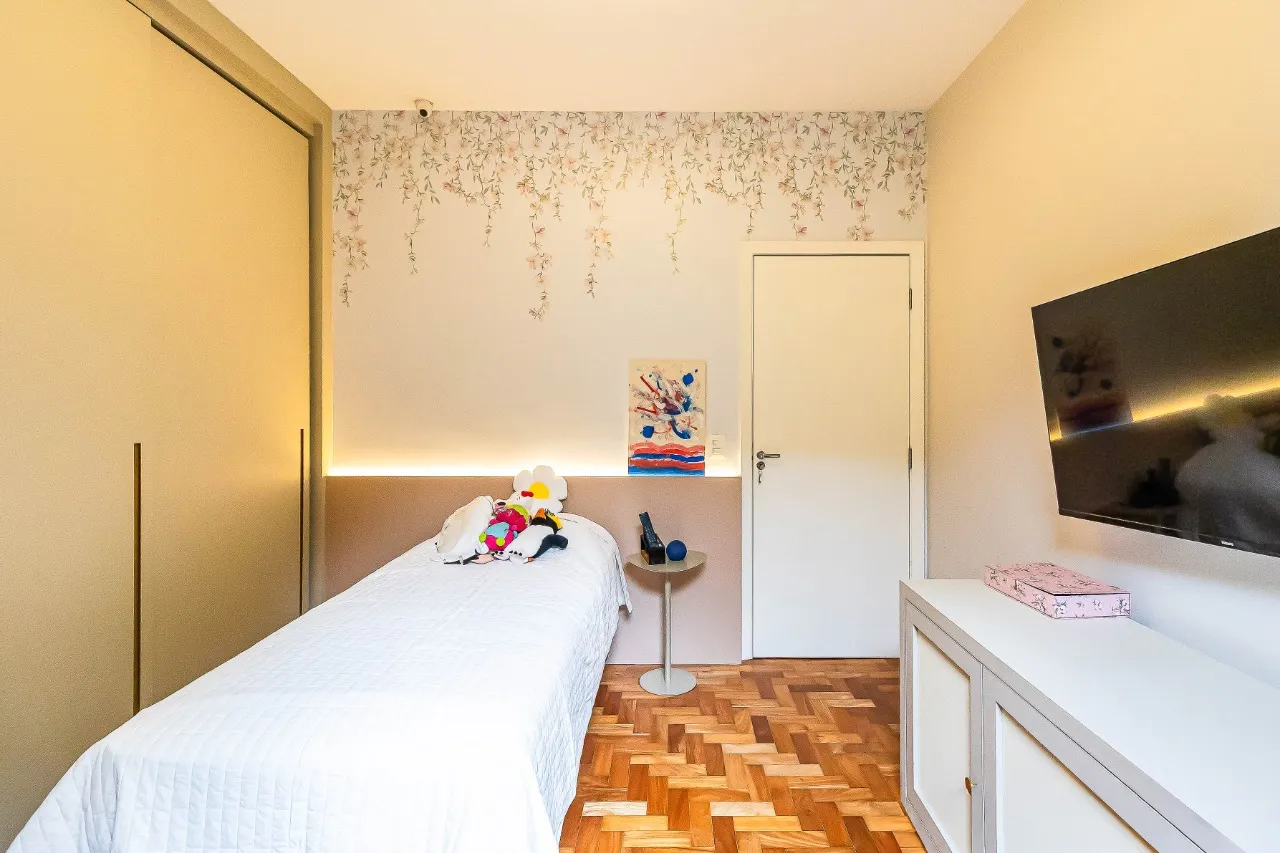 Casa térrea na Moema com ares de casa de campo, com reforma bacana, jardim agradável. – 9638