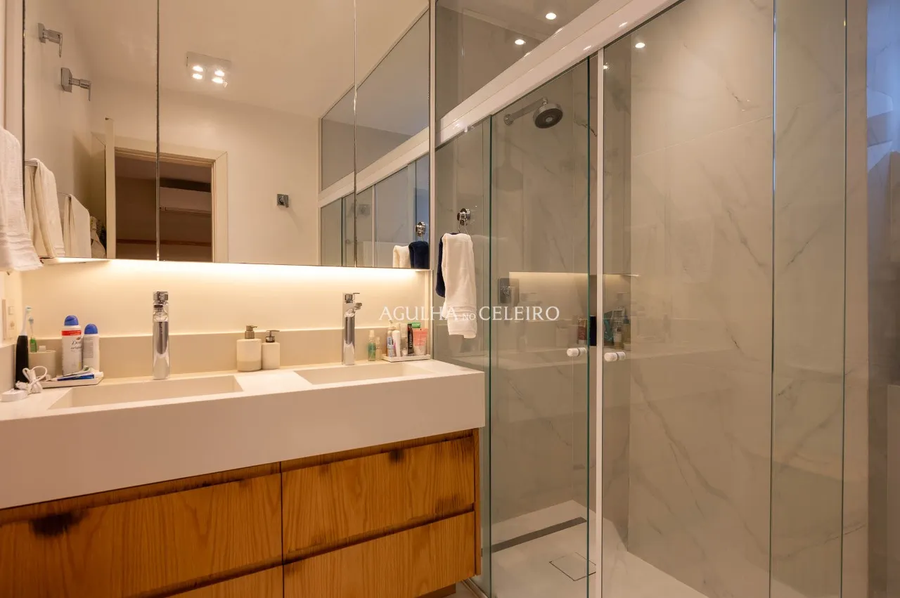 Apartamento reformado no Itaim. – AP5247