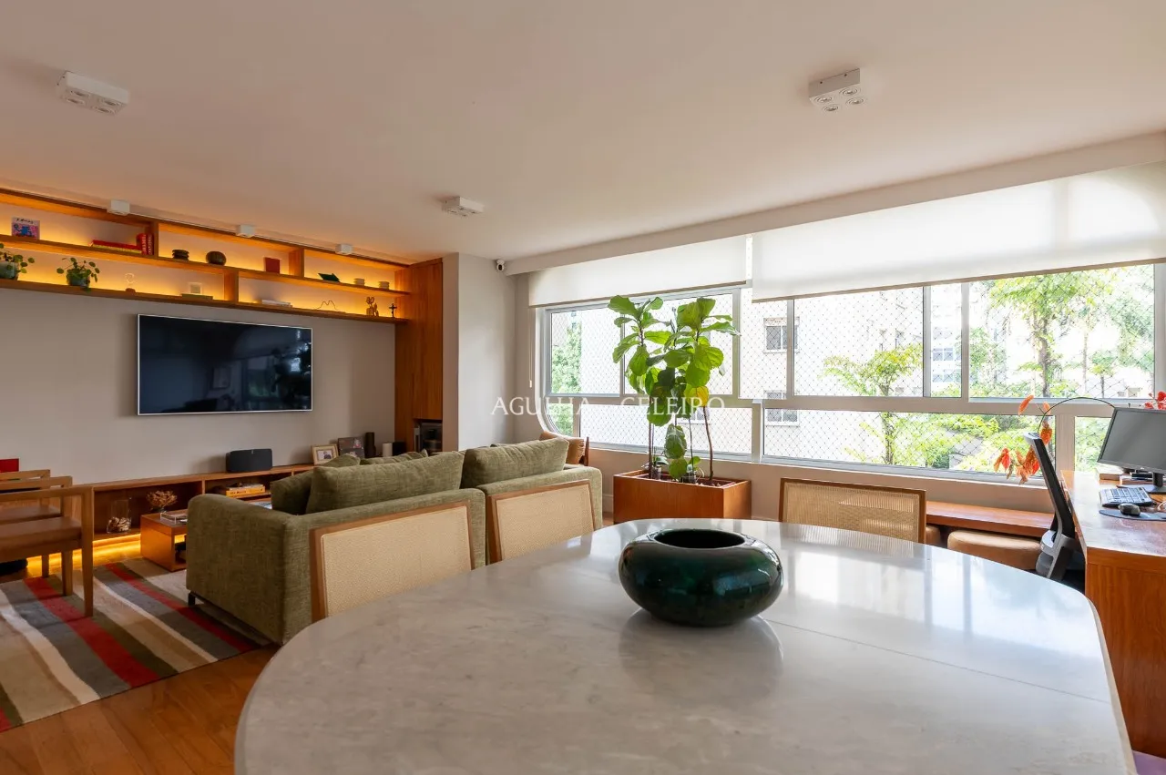 Apartamento reformado no Itaim. – AP5247