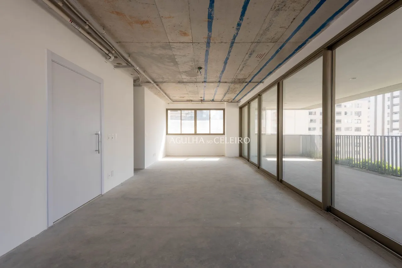 Apartamento à venda em prédio novo com lazer e 3 vagas na parte plana do Jardim América – AP7668