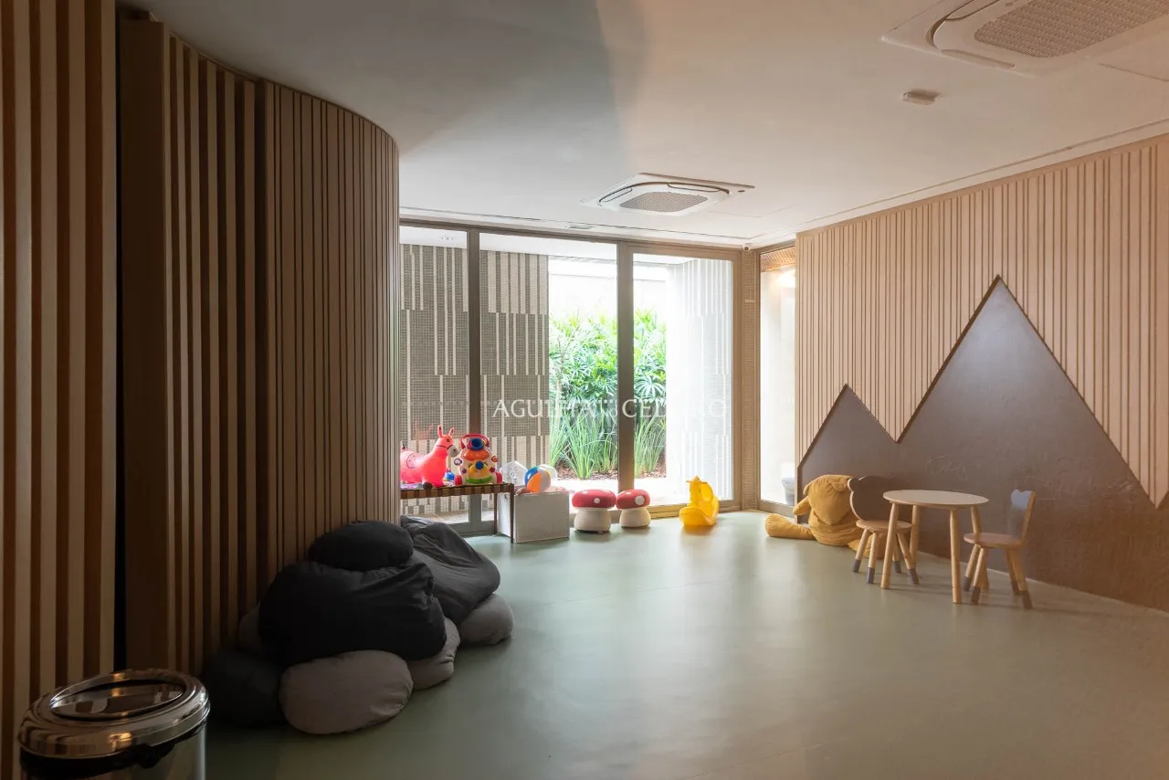 Apartamento à venda em prédio novo com lazer e 3 vagas na parte plana do Jardim América – AP7668