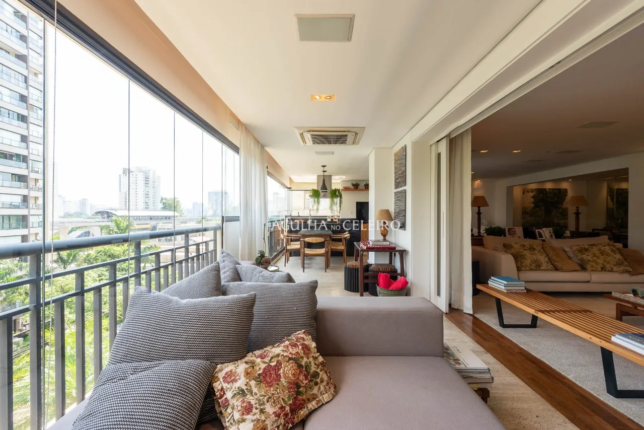 Apartamento com varanda gourmet em condomínio clube à venda no Campo Belo. – AP8358