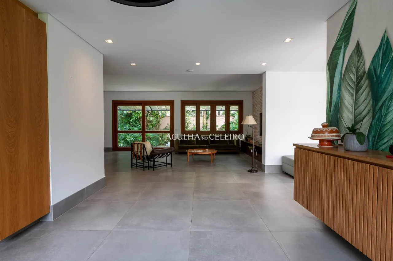 Casa com piscina e sauna à venda em Alto de Pinheiros – CA0219