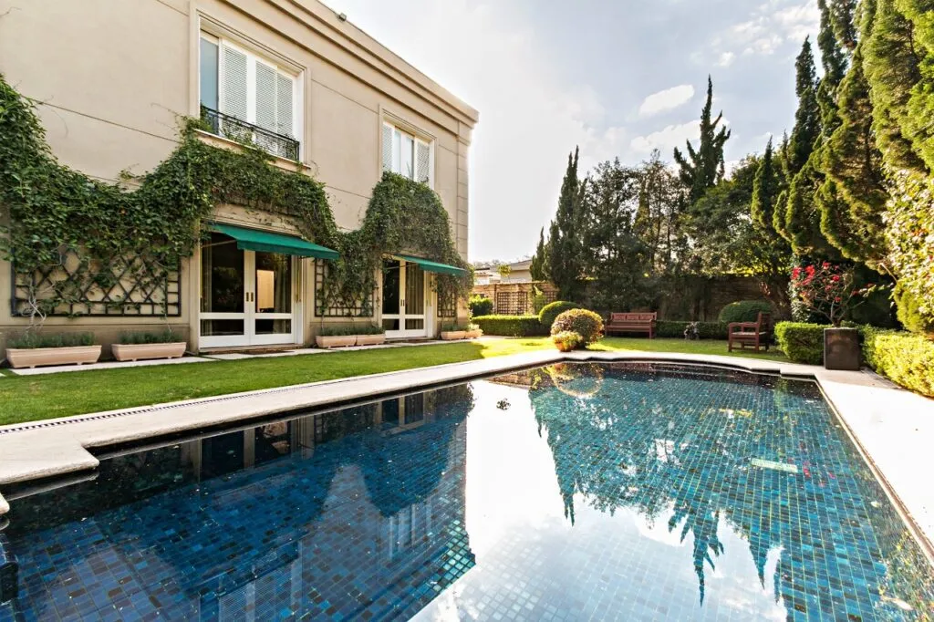 Casa imponente próxima ao Parque Ibirapuera – CA0367