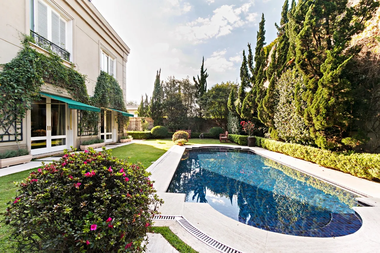 Casa imponente próxima ao Parque Ibirapuera – CA0367