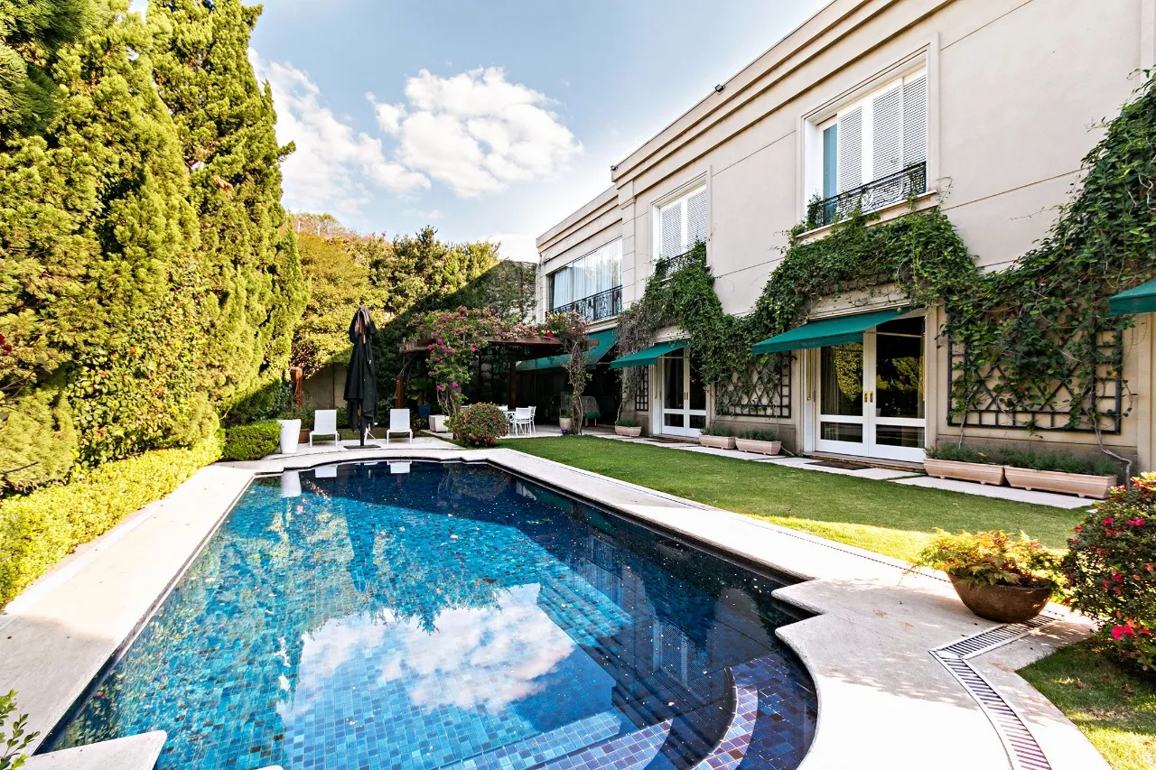 Casa imponente próxima ao Parque Ibirapuera – CA0367